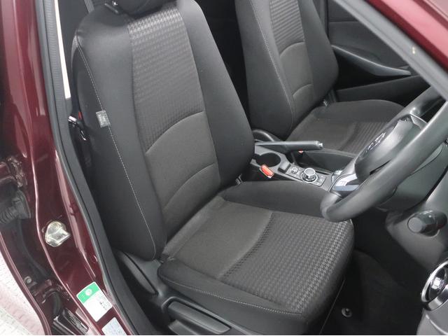 デミオ １．３　１３Ｓ　キーレススタート　ＶＳＡ　マニュアルエアコン　ＡＢＳ　運転席エアバッグ　パワーウィンド　ＷＳＲＳ　サイドエアバッグ　パワステ（18枚目）