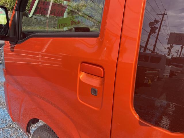 ハイゼットトラック ジャンボエクストラ 届出済未使用車・衝突軽減システム・スマートキー・後方クリアランスソナー・4WD・荷台作業灯・三方開・オーディオレス(12枚目)