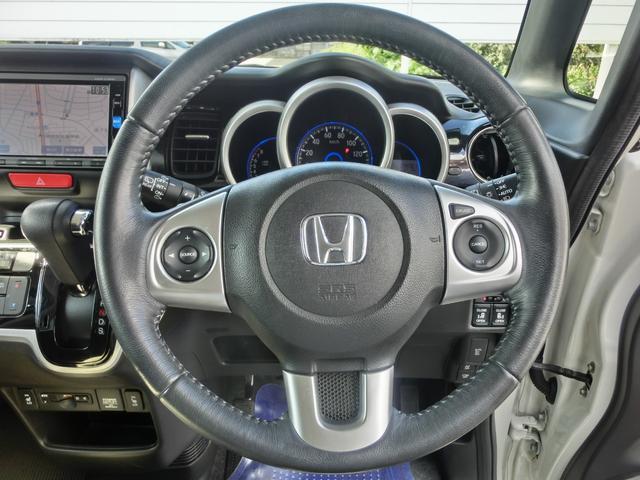 N-BOXカスタム GターボSSパッケージ ECON Bモニター VSA 盗難防止システム AAC ナビTV サイドカーテンエアバック パワステ Wエアバッグ Sヒーター ベンチシート 運転席エアバッグ ターボ車 ETC車載器 DVD ABS(20枚目)