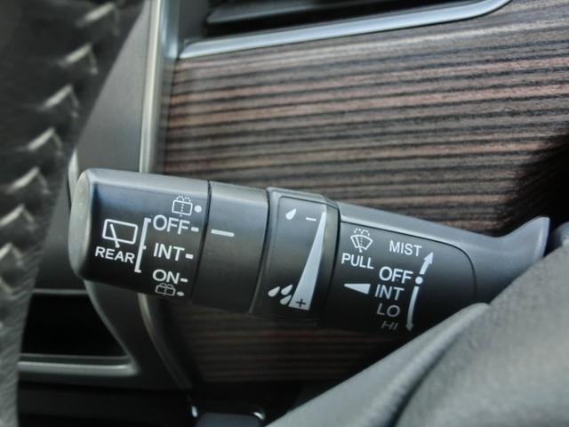 フリード+ハイブリッド ハイブリッド・クロスター 衝突軽減 VSA Rカメラ 地デジ 盗難防止装置 スマ-トキ- サイドエアバッグ LEDヘッド エアバッグ クルーズコントロール パワーステアリング 両席エアバック シ-トヒ-タ- クルコン ETC(31枚目)