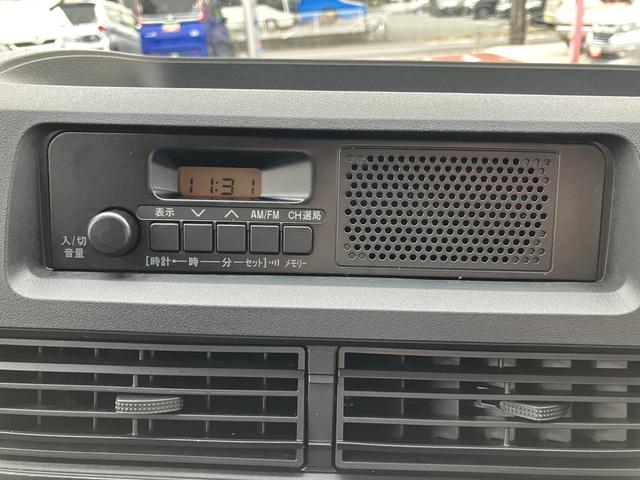 ハイゼットカーゴ ＤＸ　ＦＭ／ＡＭラジオ　ＬＥＤヘッドライト　オートライト　保証１年間・距離無制限付き　アダプティブドライビングビーム　アイドリングストップ　前後コーナーセンサー　キーレスエントリー　マニュアルエアコン　パワーウィンドウ　両側スライドドア（5枚目）