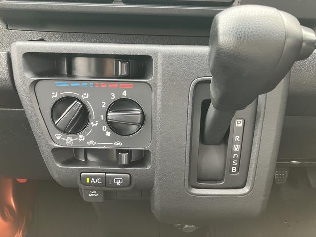 ハイゼットカーゴ ＤＸ　ＦＭ／ＡＭラジオ　ＬＥＤヘッドライト　オートライト　保証１年間・距離無制限付き　アダプティブドライビングビーム　アイドリングストップ　前後コーナーセンサー　キーレスエントリー　マニュアルエアコン　パワーウィンドウ　両側スライドドア（8枚目）