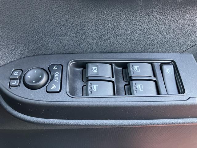 タント ファンクロスターボ　　純正７インチナビ　バックカメラ　ＥＴＣ　保証１年間・距離無制限付き　オートエアコン　前後コーナーセンサー　両側電動スライドドア　電動パーキングブレーキ　オートブレーキホールド機能　電動格納ミラー　シートヒーター　ＵＳＢ入力端子（12枚目）