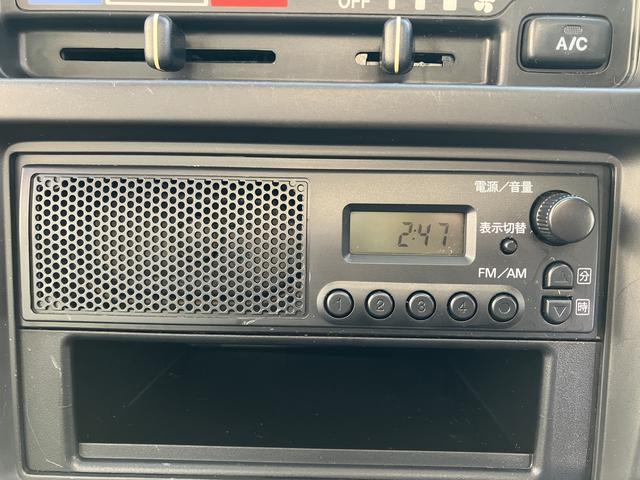 キャリイトラック KCエアコン・パワステ FM/AMラジオ ETC 5速MT車 保証1年間・距離無制限付き マニュアルエアコン パワステ 運転席エアバック 助手席エアバック 灰皿(6枚目)