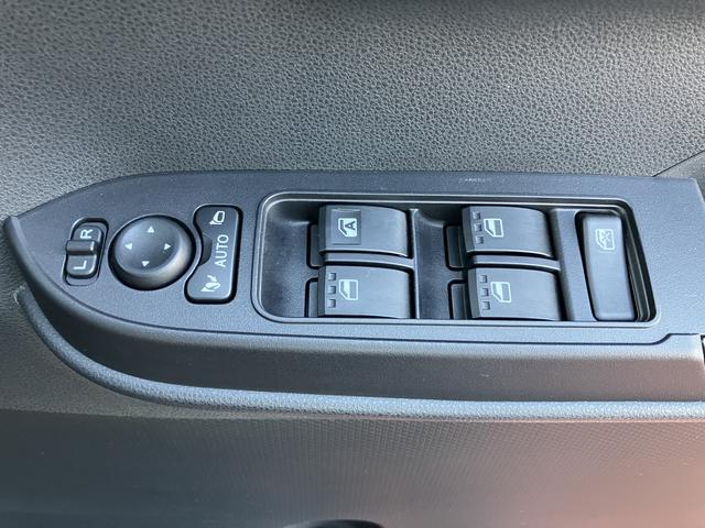 タント カスタムＲＳ　純正１０インチナビ　パノラマモニター　ＥＴＣ　保証１年間・距離無制限付き　電動パーキングブレーキ　オートブレーキホールド機能　ナビ連動前後方ドラレコ　前後コーナーセンサー　シートヒーター　両側電動スライドドア　ＨＤＭＩ接続　ＵＳＢ入力端子（13枚目）