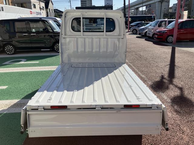 ハイゼットトラック スタンダード エアコン パワステ バックカメラ対応 保証1年間・距離無制限付き オーディオレス仕様 ドリンクホルダー 三方開 スペアタイヤ 横滑り防止装置 誤発進抑制制御機能 衝突回避支援ブレーキ(18枚目)