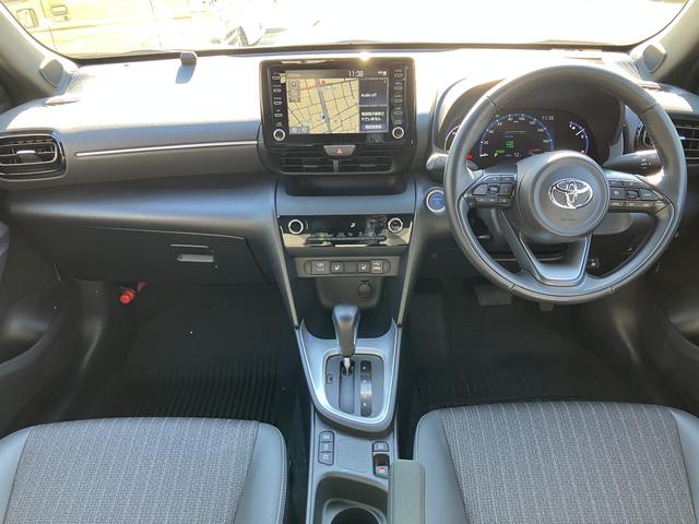 ヤリスクロス ハイブリッドZ ナビ 全周囲カメラ ETC2.0 保証1年間・距離無制限付き シートヒーター ステアリングヒーター ACC BSM 前後コーナーセンサー 電動パーキングブレーキ オートブレーキホールド機能 AC100V電源 ン転籍電動シート(3枚目)