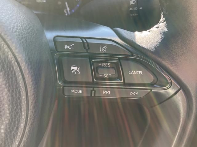 ヤリスクロス ハイブリッドZ ナビ 全周囲カメラ ETC2.0 保証1年間・距離無制限付き シートヒーター ステアリングヒーター ACC BSM 前後コーナーセンサー 電動パーキングブレーキ オートブレーキホールド機能 AC100V電源 ン転籍電動シート(8枚目)