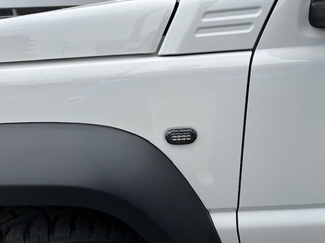 ジムニーノマド FC 4WD パイオニア9インチナビTV Bカメラ 2.0ETC デジタルインナーミラー型Dレコーダー前後 ルーフキャリア Rラダー社外16インチAW オープンカントリーRTタイヤ 純正マット(9枚目)