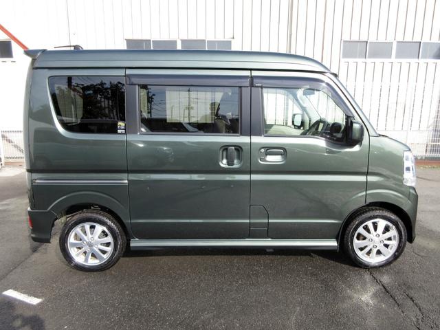 エブリイワゴン ＰＺターボ　ハイルーフ　ナビ　地デジＴＶ　ＤＶＤ再生　デュアルカメラブレーキ　アクセル踏み間違い防止装置　スマートキー　プッシュスタート　パワースライドドア　ＨＩＤライト　オートライト　レーンキープアシスト（7枚目）