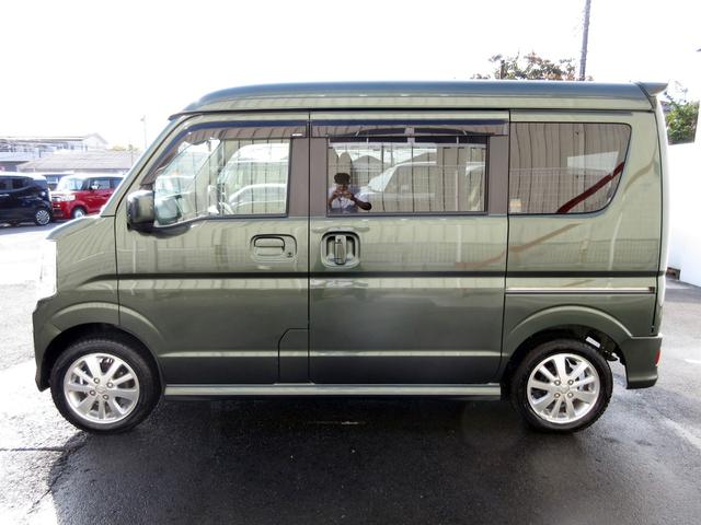 エブリイワゴン ＰＺターボ　ハイルーフ　ナビ　地デジＴＶ　ＤＶＤ再生　デュアルカメラブレーキ　アクセル踏み間違い防止装置　スマートキー　プッシュスタート　パワースライドドア　ＨＩＤライト　オートライト　レーンキープアシスト（9枚目）