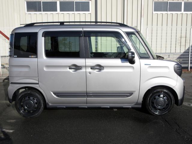 スペーシアギア ハイブリッドＸＺ　ターボ　純正８インチメモリーナビ　フルセグ　Ｂｌｕｅｔｏｏｔｈ　全方位モニター　ＥＴＣ　前後ドライブレコーダー　デュアルカメラブレーキ　アダプティブクルーズ　パドルシフト　シートヒーター　両側電動スライド（7枚目）