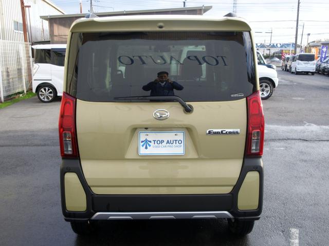 タント ファンクロス　純正メモリーナビ　フルセグ　Ｂｌｕｅｔｏｏｔｈ　パノラマモニター　ＥＴＣ　ドライブレコーダー　電子パーキング　オートホールド　シートヒーター　両側電動スライドドア　ルーフレール　衝突軽減ブレーキ（5枚目）