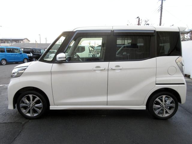 デイズルークス ハイウェイスター ターボ CDオーディオ アラウンドビューモニター 両側電動スライドドア サーキュレーター ロールシェード プッシュスタート スマートキー シートバックテーブル HIDヘッドライト フォグライト 純正アルミ(9枚目)