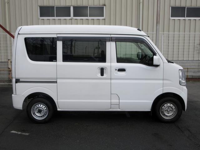 NV100クリッパーバン DX GLエマージェンシーブレーキパッケージ ハイルーフ 5AGS 修復歴無し 2nd発進 メモリーナビ ブルートゥース バックカメラ ETC オーバーヘッドコンソール ブレーキサポート キーレスキー パワーウィンドウ 電動格納ミラー(7枚目)