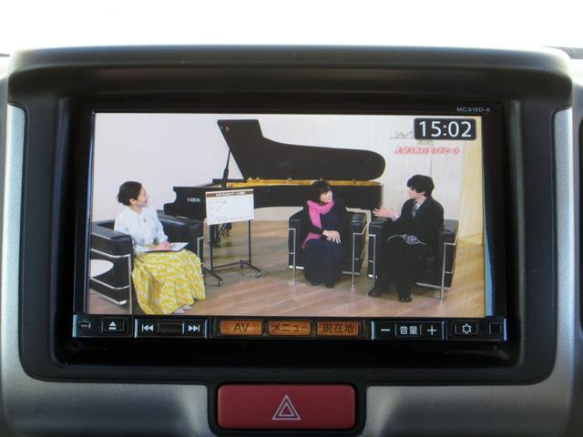 �y�J���[�d���ł��T���Ȃ�z���E���E�V���o�[�Ȃǉ����J���[�͂������A�����̗��s�ł���A�[�X�J���[�J�[�L�O���[����T���h�x�[�W���A�r�r�b�h�J���[�̐ԁE�E���F�E���F�Ȃǂ���������葵���Ă���܂��I�I