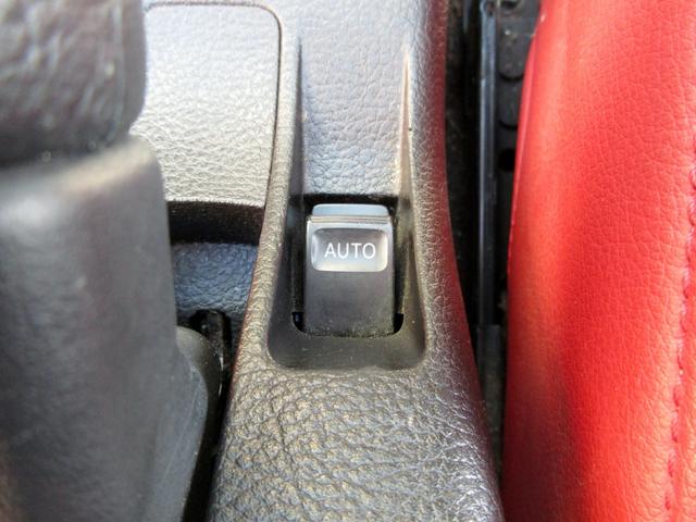 コペン アクティブトップ　ターボ　５ＭＴ　修復歴無し　電動ルーフ開閉　ＥＴＣ　赤革シート　シートヒーター　ＨＩＤヘッドライト　フォグライト　社外アルミ　ｍｏｍｏステ　キーレス　電動ミラー（43枚目）