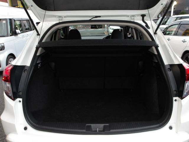 ヴェゼル ハイブリッドＺ・ホンダセンシング　弊社下取ワンオーナー車　Ｂｌｕｅｔｏｏｔｈ接続対応ギャザズメモリーナビ　リアカメラ　ＵＳＢ＆ＨＤＭＩジャック　運転席＆助手席シートヒーター（6枚目）