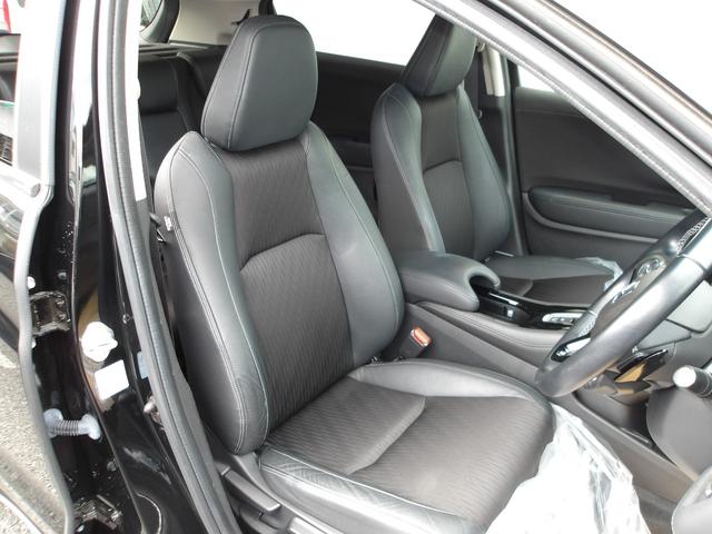 ヴェゼル ハイブリッドＺ・ホンダセンシング　弊社下取ワンオーナー車　Ｂｌｕｅｔｏｏｔｈ接続対応ギャザズメモリーナビ　リアカメラ　　ＵＳＢ＆ＨＤＭＩジャック　運転席＆助手席シートヒーター（4枚目）