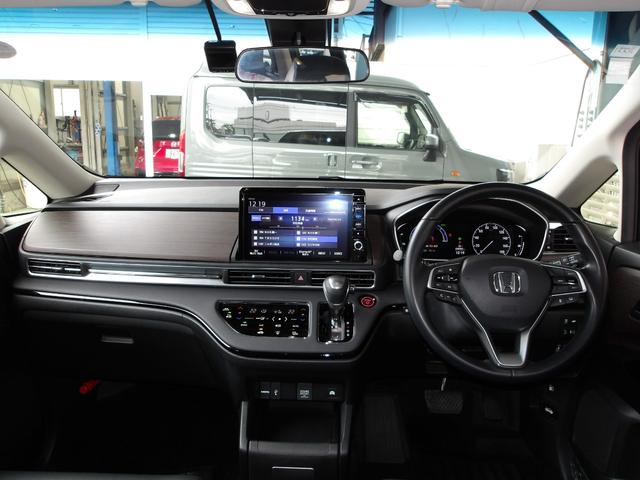 オデッセイハイブリッド ｅ：ＨＥＶアブソルート・ＥＸ　弊社下取ワンオーナー車　ギャザズメモリーナビ　マルチビューカメラシステム　ＵＳＢ＆ＨＤＭＩジャック　両側パワースライドドア　シートヒーター　本革シート（3枚目）