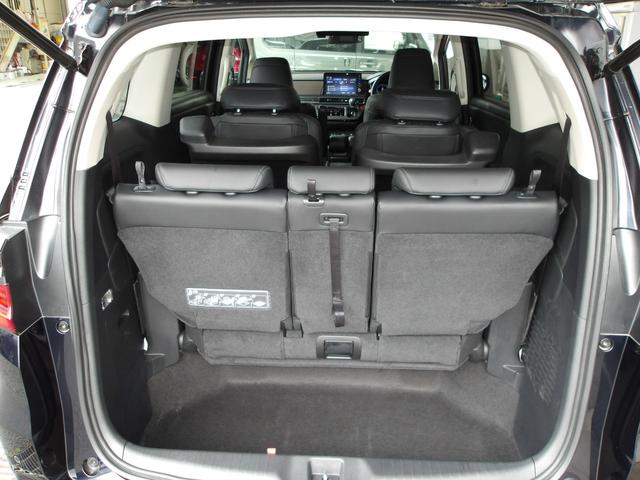 オデッセイハイブリッド ｅ：ＨＥＶアブソルート・ＥＸ　弊社下取ワンオーナー車　ギャザズメモリーナビ　マルチビューカメラシステム　ＵＳＢ＆ＨＤＭＩジャック　両側パワースライドドア　シートヒーター　本革シート（8枚目）
