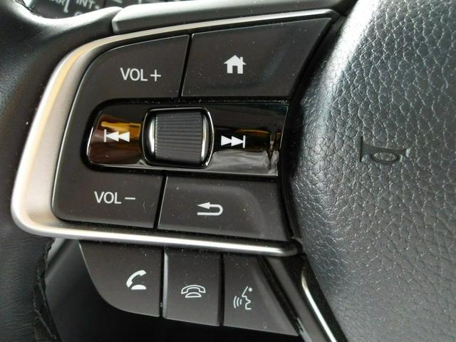 オデッセイハイブリッド ｅ：ＨＥＶアブソルート・ＥＸ　弊社下取ワンオーナー車　ギャザズメモリーナビ　マルチビューカメラシステム　ＵＳＢ＆ＨＤＭＩジャック　両側パワースライドドア　シートヒーター　本革シート（16枚目）