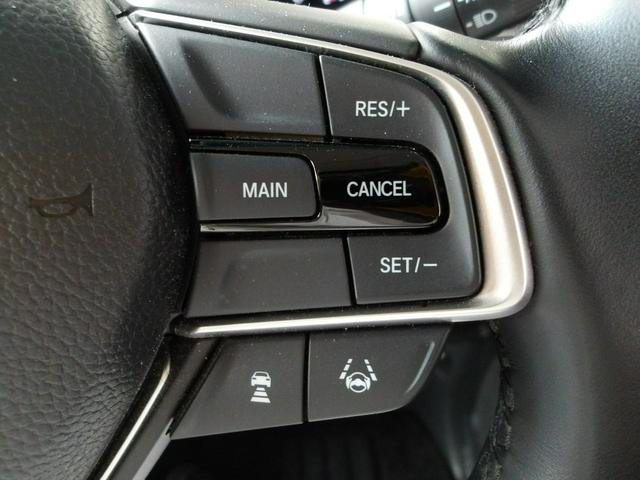 オデッセイハイブリッド ｅ：ＨＥＶアブソルート・ＥＸ　弊社下取ワンオーナー車　ギャザズメモリーナビ　マルチビューカメラシステム　ＵＳＢ＆ＨＤＭＩジャック　両側パワースライドドア　シートヒーター　本革シート（17枚目）