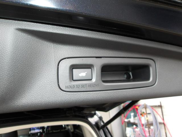 オデッセイハイブリッド ｅ：ＨＥＶアブソルート・ＥＸ　弊社下取ワンオーナー車　ギャザズメモリーナビ　マルチビューカメラシステム　ＵＳＢ＆ＨＤＭＩジャック　両側パワースライドドア　シートヒーター　本革シート（24枚目）