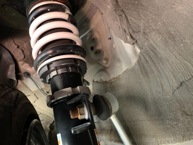 カローラスポーツ ハイブリッドＧ　スタイルパッケージ　モデリスタエアロ☆社外ゲートスポイラー＆リアスポイラー☆マーベリック１９インチＡＷ☆ＨＫＳ車高調☆ＬＥＤヘッドライト☆ＢＳＭ☆純正ナビ／ＢＴオーディオ／バックカメラ☆（17枚目）