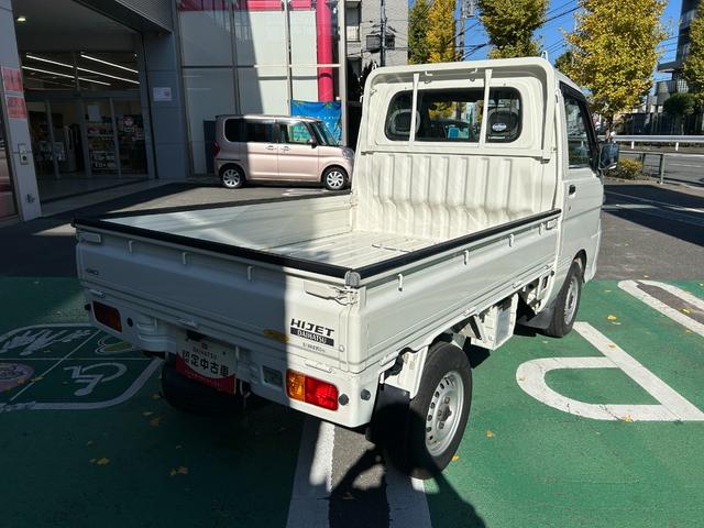 ハイゼットトラック エアコン・パワステ　スペシャル　純正ラジオ　バイザー　純正ラジオ、サイドバイザー、ラバーマット、マニュアルエアコン、（6枚目）
