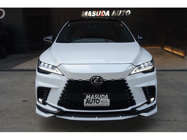 ＲＸ ＲＸ５００ｈ　Ｆスポーツパフォーマンス　マクレビ　パノラマＲ　ＴＲＤエアロ＆マフラー　オレンジキャリパー　置くだけ充電　デジタルＭ　パノラミックＭ　ＡＣ１００Ｖ１５００Ｗ　ステリングＨ　２列目エアーシート＆オート格納　Ｐバックドア　ＥＴＣ（3枚目）