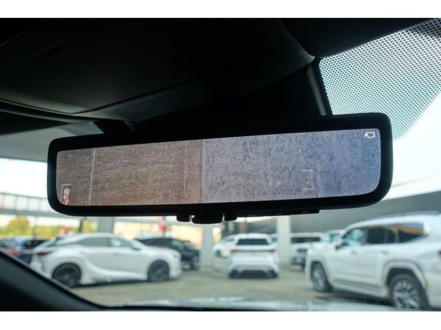 ＲＸ ＲＸ５００ｈ　Ｆスポーツパフォーマンス　マクレビ　パノラマＲ　ＴＲＤエアロ＆マフラー　オレンジキャリパー　置くだけ充電　デジタルＭ　パノラミックＭ　ＡＣ１００Ｖ１５００Ｗ　ステリングＨ　２列目エアーシート＆オート格納　Ｐバックドア　ＥＴＣ（10枚目）