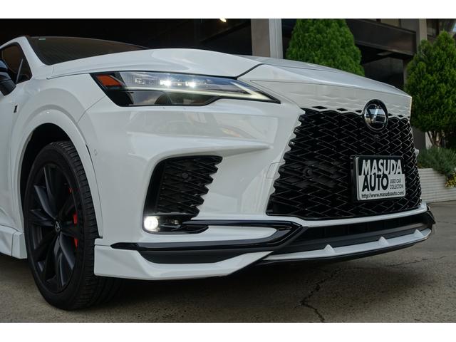 ＲＸ ＲＸ５００ｈ　Ｆスポーツパフォーマンス　マクレビ　パノラマＲ　ＴＲＤエアロ＆マフラー　オレンジキャリパー　置くだけ充電　デジタルＭ　パノラミックＭ　ＡＣ１００Ｖ１５００Ｗ　ステリングＨ　２列目エアーシート＆オート格納　Ｐバックドア　ＥＴＣ（19枚目）