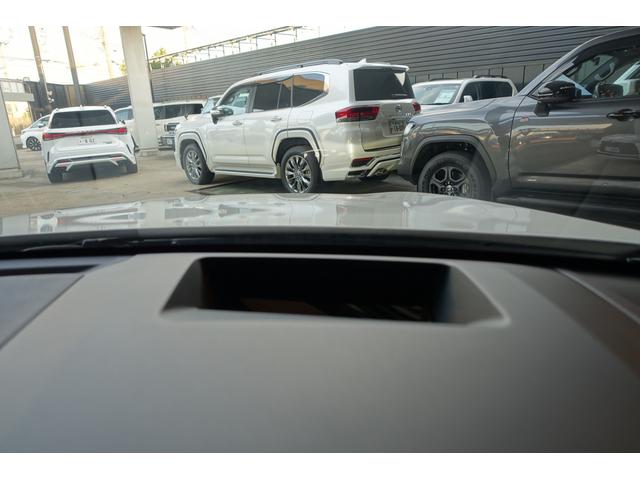 ＲＸ ＲＸ５００ｈ　Ｆスポーツパフォーマンス　マクレビ　パノラマＲ　ＴＲＤエアロ＆マフラー　オレンジキャリパー　置くだけ充電　デジタルＭ　パノラミックＭ　ＡＣ１００Ｖ１５００Ｗ　ステリングＨ　２列目エアーシート＆オート格納　Ｐバックドア　ＥＴＣ（36枚目）