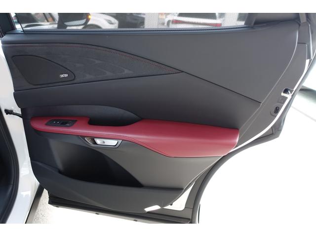 ＲＸ ＲＸ５００ｈ　Ｆスポーツパフォーマンス　マクレビ　パノラマＲ　ＴＲＤエアロ＆マフラー　オレンジキャリパー　置くだけ充電　デジタルＭ　パノラミックＭ　ＡＣ１００Ｖ１５００Ｗ　ステリングＨ　２列目エアーシート＆オート格納　Ｐバックドア　ＥＴＣ（55枚目）