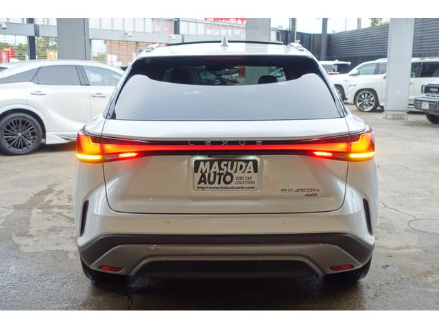 RX RX450h+ バージョンL パノラマルーフ マークレビンソン 輻射ヒーター 寒冷地仕様 ルーフレール デジタルM 後席オート格納シート エアーシート 置くだけ充電 AC100V1500W ビルドインETC2.0(7枚目)