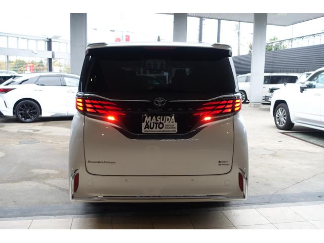 アルファードハイブリッド エグゼクティブラウンジ　リアシートエンターテイメント＆ＪＢＬサウンド　トヨタチームメイト　ベージュ革　ＯＰＤＶＤデッキ　ＯＰユニバーサルステップ　ＯＰ寒冷地仕様＆バックフォグランプ　ＯＰ１９ＡＷ　ＯＰガーニッシュ（7枚目）