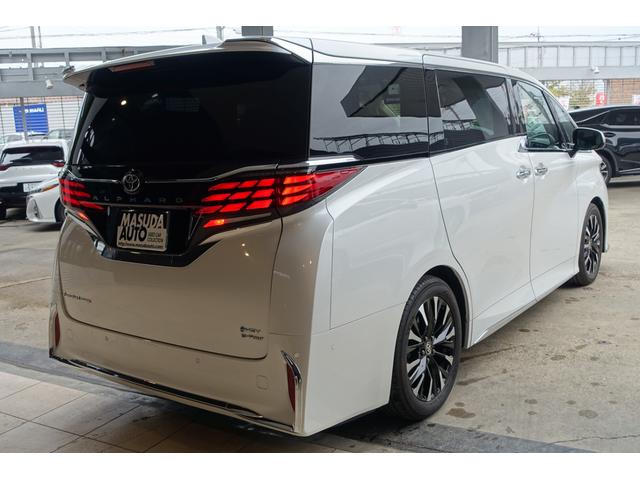 アルファードハイブリッド エグゼクティブラウンジ　リアシートエンターテイメント＆ＪＢＬサウンド　トヨタチームメイト　ベージュ革　ＯＰＤＶＤデッキ　ＯＰユニバーサルステップ　ＯＰ寒冷地仕様＆バックフォグランプ　ＯＰ１９ＡＷ　ＯＰガーニッシュ（8枚目）