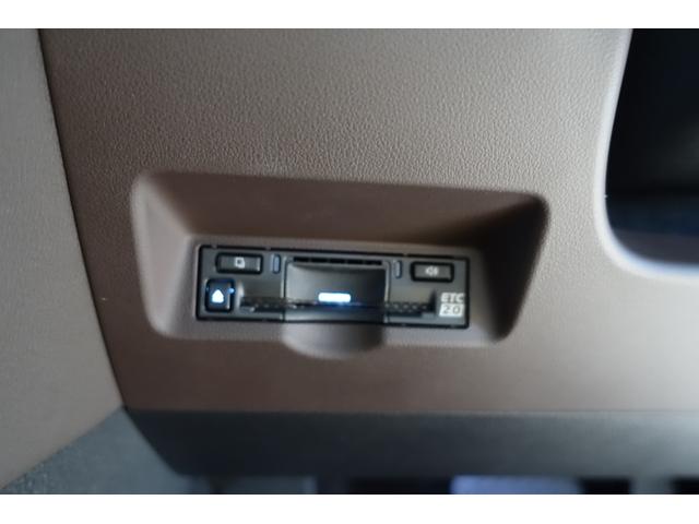 アルファードハイブリッド エグゼクティブラウンジ　リアシートエンターテイメント＆ＪＢＬサウンド　トヨタチームメイト　ベージュ革　ＯＰＤＶＤデッキ　ＯＰユニバーサルステップ　ＯＰ寒冷地仕様＆バックフォグランプ　ＯＰ１９ＡＷ　ＯＰガーニッシュ（31枚目）