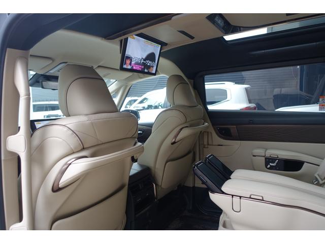 アルファードハイブリッド エグゼクティブラウンジ　リアシートエンターテイメント＆ＪＢＬサウンド　トヨタチームメイト　ベージュ革　ＯＰＤＶＤデッキ　ＯＰユニバーサルステップ　ＯＰ寒冷地仕様＆バックフォグランプ　ＯＰ１９ＡＷ　ＯＰガーニッシュ（33枚目）