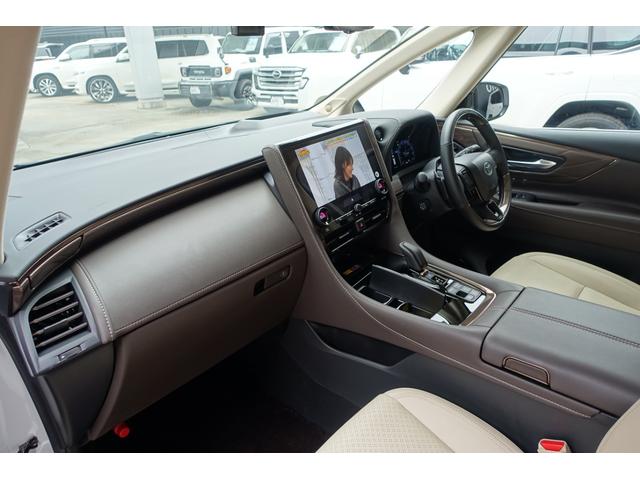 アルファードハイブリッド エグゼクティブラウンジ　リアシートエンターテイメント＆ＪＢＬサウンド　トヨタチームメイト　ベージュ革　ＯＰＤＶＤデッキ　ＯＰユニバーサルステップ　ＯＰ寒冷地仕様＆バックフォグランプ　ＯＰ１９ＡＷ　ＯＰガーニッシュ（48枚目）