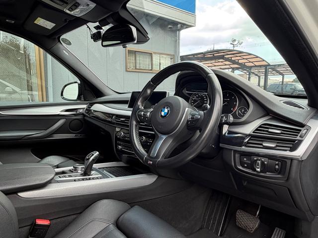 X5 xDrive 35d Mスポーツ セレクトPKG PSR OP20AW 黒革 Dアシストプラス ACC Bカメ PDC トップビュー 前後シートヒーター コンフォートアクセス ソフトクローズドア パワーバックドア キセノン 専用エクステリア 禁煙 弊社買取(9枚目)