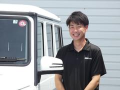 セールスアドバイザーの山村　亮太（ヤマムラ　リョウタ）と申します。お車のご購入からアフターサービスまでお客様にご満足頂けるよう誠心誠意頑張って参りますので、ご来店の際は是非私にお声かけ下さい！ 6