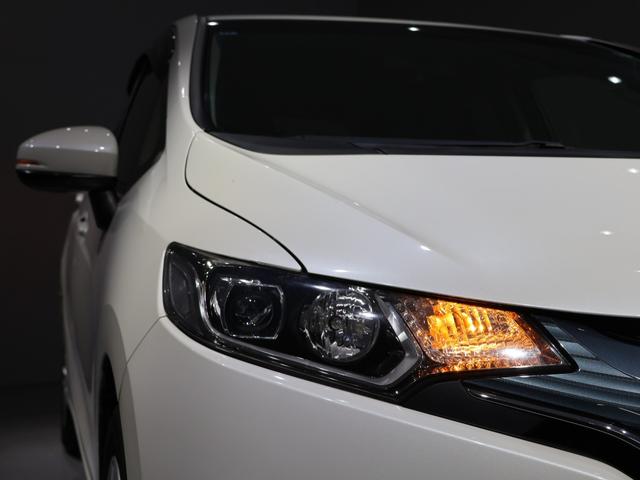 フィット 13G・Lパッケージ 禁煙車 スマートキー LEDヘッドライト LEDドアミラーウインカー 純正ナビ バックカメラ Bluetooth接続 ワンセグ ホンダスマートキー ETC VSA 盗難警報装置 1オ-ナ- Bカメ(11枚目)
