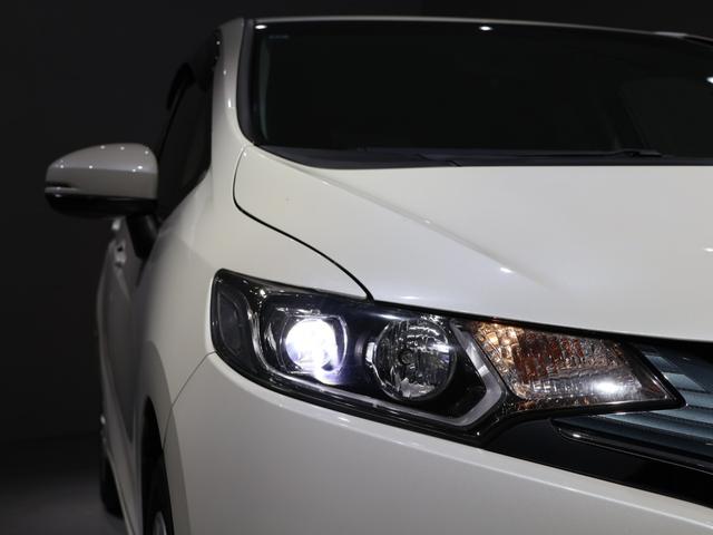 フィット 13G・Lパッケージ 禁煙車 スマートキー LEDヘッドライト LEDドアミラーウインカー 純正ナビ バックカメラ Bluetooth接続 ワンセグ ホンダスマートキー ETC VSA 盗難警報装置 1オ-ナ- Bカメ(12枚目)