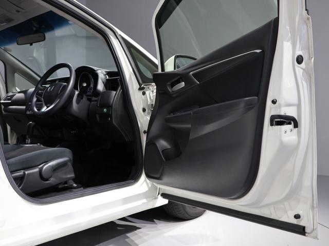 フィット 13G・Lパッケージ 禁煙車 スマートキー LEDヘッドライト LEDドアミラーウインカー 純正ナビ バックカメラ Bluetooth接続 ワンセグ ホンダスマートキー ETC VSA 盗難警報装置 1オ-ナ- Bカメ(19枚目)