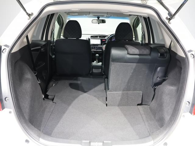 フィット 13G・Lパッケージ 禁煙車 スマートキー LEDヘッドライト LEDドアミラーウインカー 純正ナビ バックカメラ Bluetooth接続 ワンセグ ホンダスマートキー ETC VSA 盗難警報装置 1オ-ナ- Bカメ(57枚目)