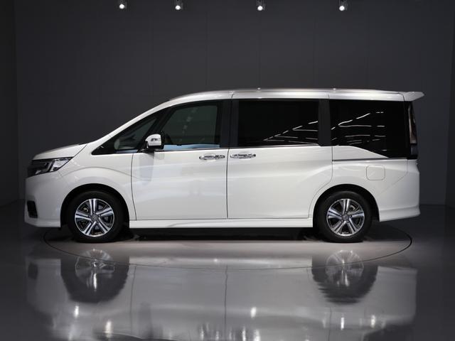 ステップワゴンスパーダ ｅ：ＨＥＶスパーダＧホンダセンシング　禁煙車　運転支援機能　衝突軽減ブレーキ　１０インチナビ　１１インチリア席モニター　バックカメラ　Ｂｌｕｅｔｏｏｔｈ接続　ＬＥＤヘッドライト　スマートキー　両側電動スライドドア　ドラレコ　ＬＥＤライト（7枚目）