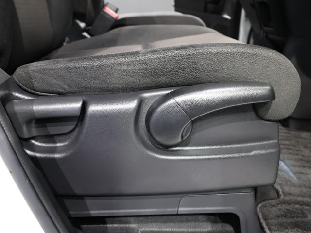 ステップワゴンスパーダ ｅ：ＨＥＶスパーダＧホンダセンシング　禁煙車　運転支援機能　衝突軽減ブレーキ　１０インチナビ　１１インチリア席モニター　バックカメラ　Ｂｌｕｅｔｏｏｔｈ接続　ＬＥＤヘッドライト　スマートキー　両側電動スライドドア　ドラレコ　ＬＥＤライト（26枚目）