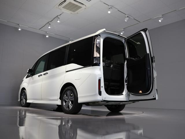 ステップワゴンスパーダ ｅ：ＨＥＶスパーダＧホンダセンシング　禁煙車　運転支援機能　衝突軽減ブレーキ　１０インチナビ　１１インチリア席モニター　バックカメラ　Ｂｌｕｅｔｏｏｔｈ接続　ＬＥＤヘッドライト　スマートキー　両側電動スライドドア　ドラレコ　ＬＥＤライト（73枚目）